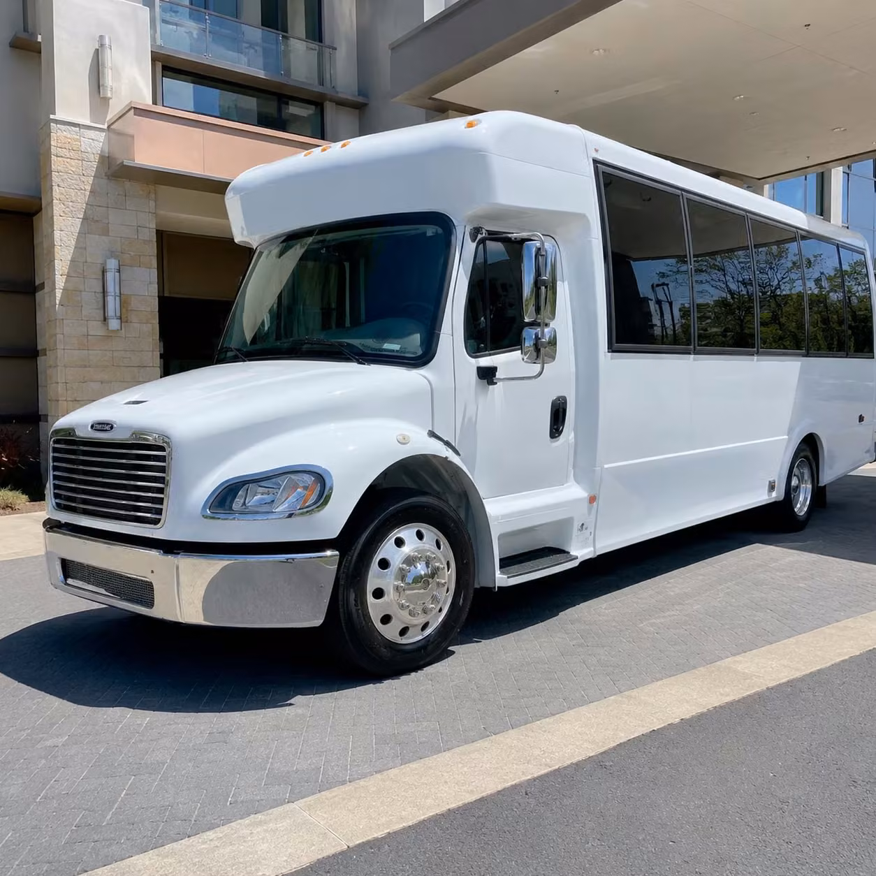phoenix 15 passenger minibus rental