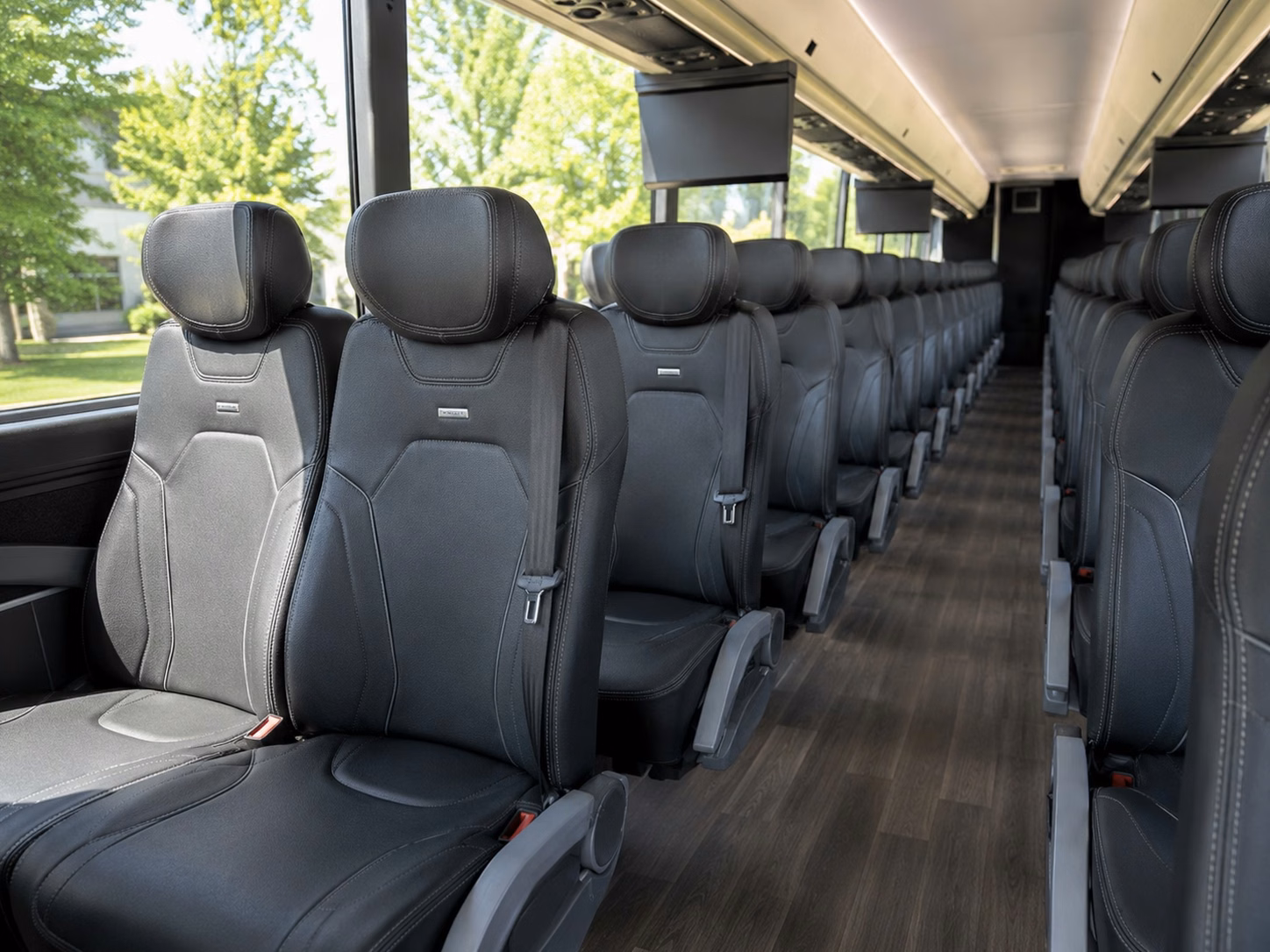 these phoenix wedding transportation options make every detail easy